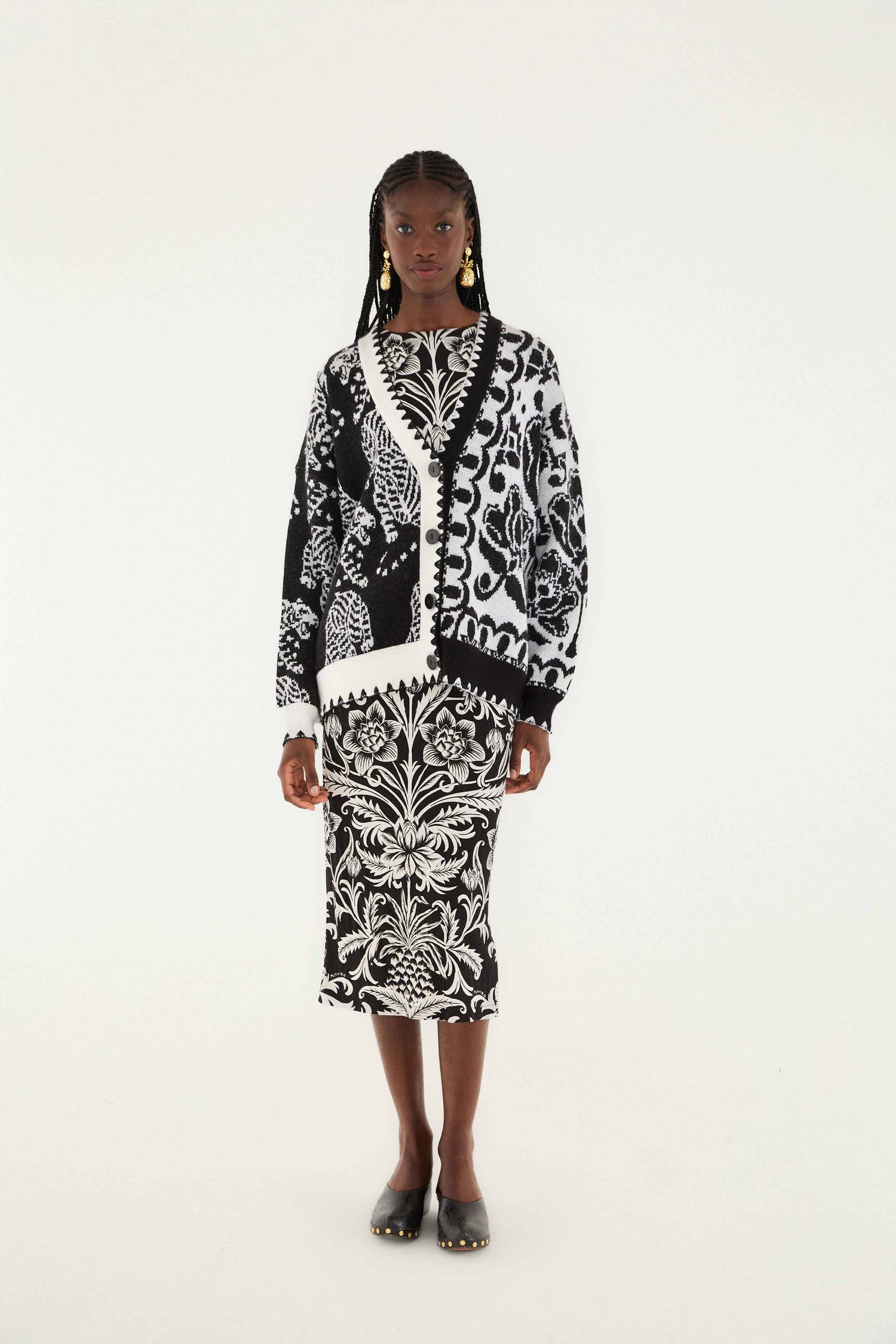FARM Rio model wearing the Black & White Mixed Striped Tigers Buttoned Knit Cardigan