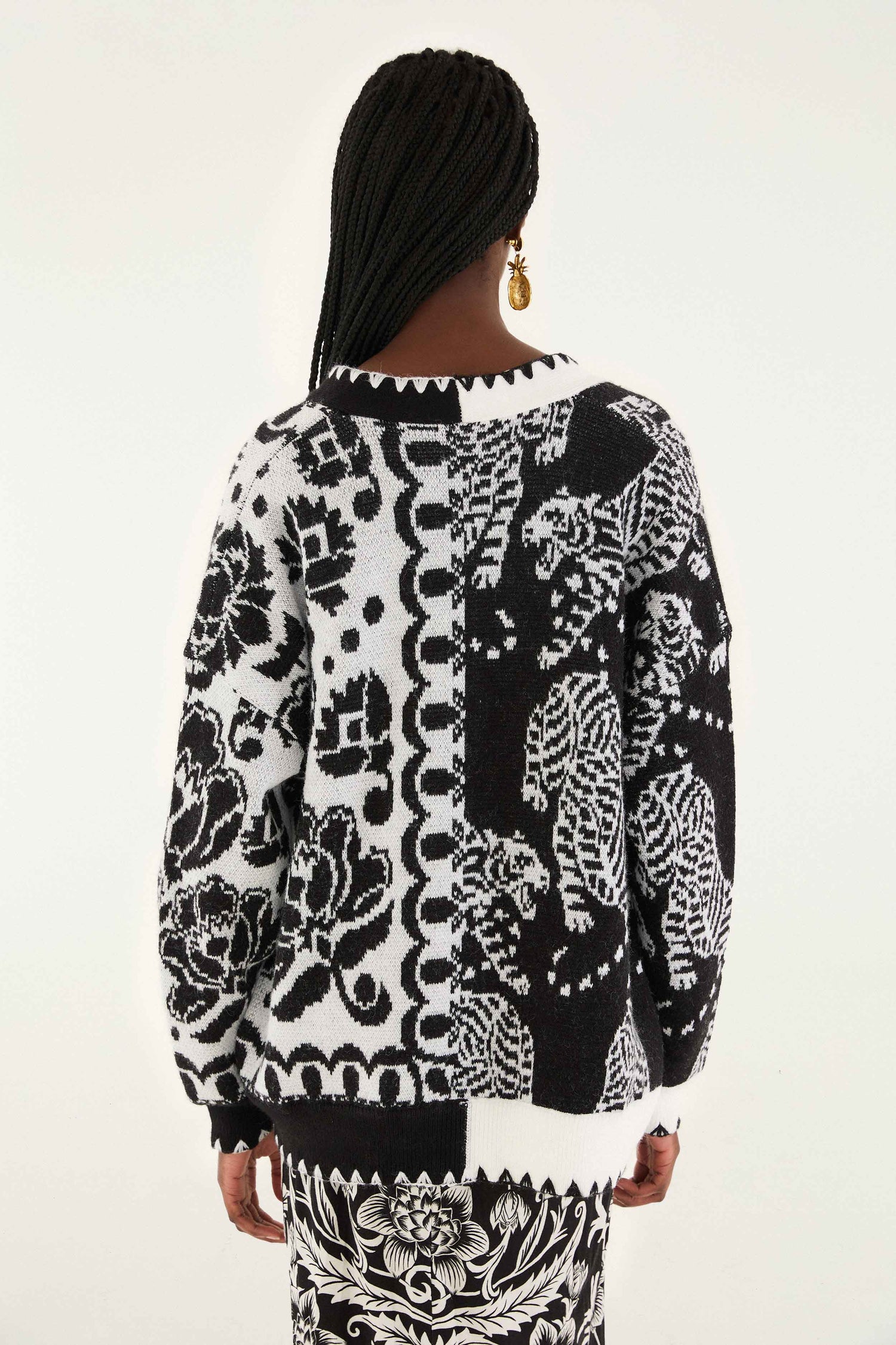 FARM Rio model wearing the Black & White Mixed Striped Tigers Buttoned Knit Cardigan