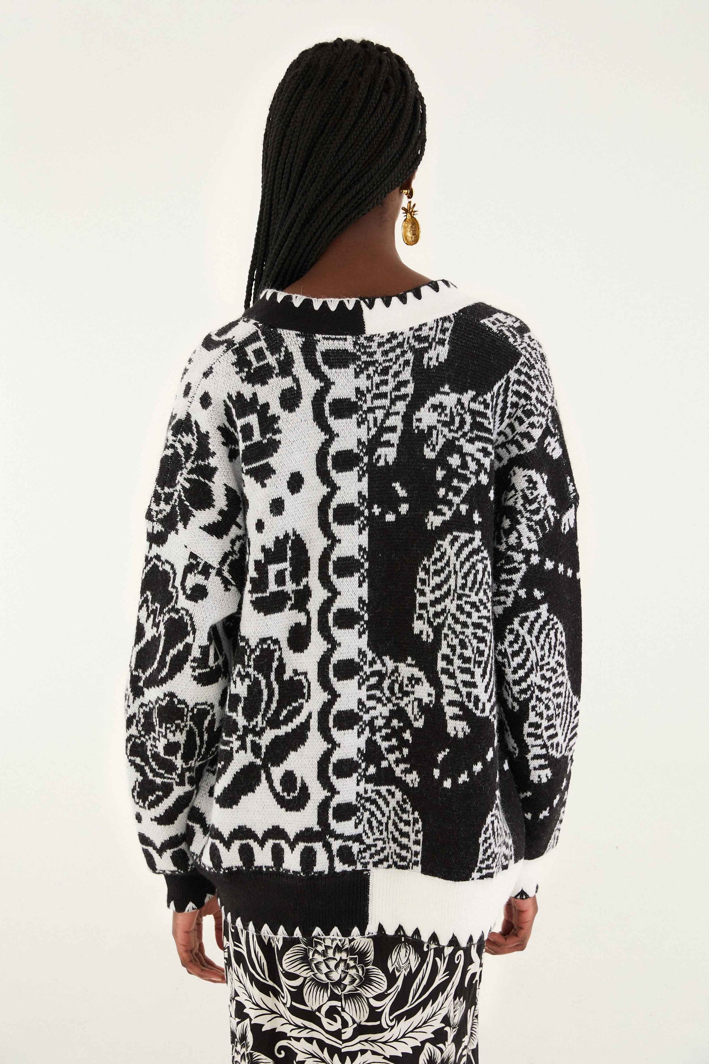 FARM Rio model wearing the Black & White Mixed Striped Tigers Buttoned Knit Cardigan