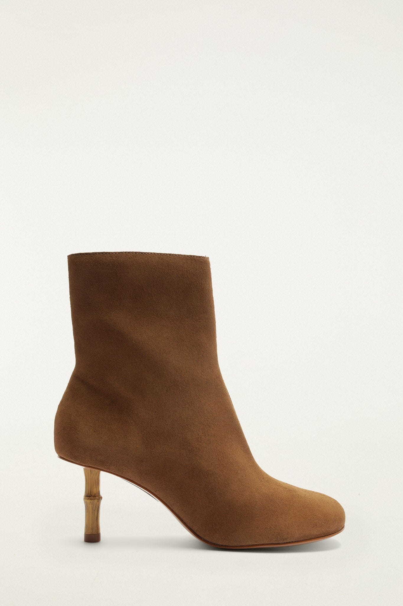 FARM Rio model wearing the Brown Suede Bamboo Bootie