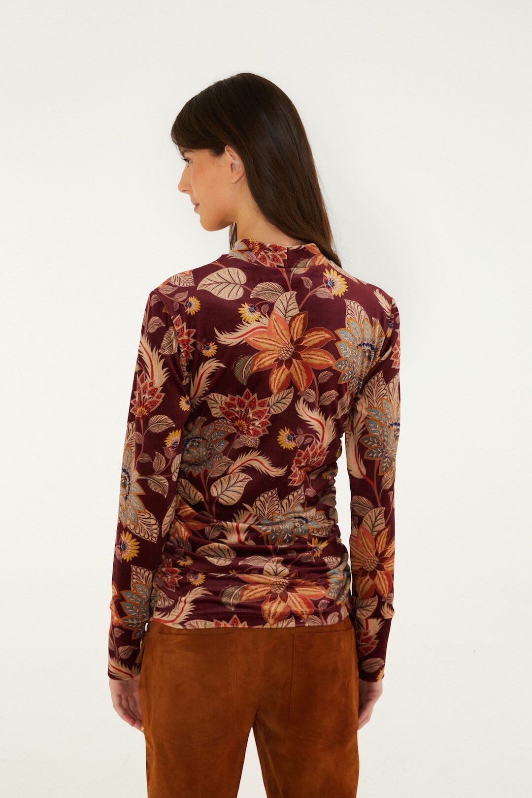 FARM Rio model wearing the Delhi Floral Velvet Jersey Blouse