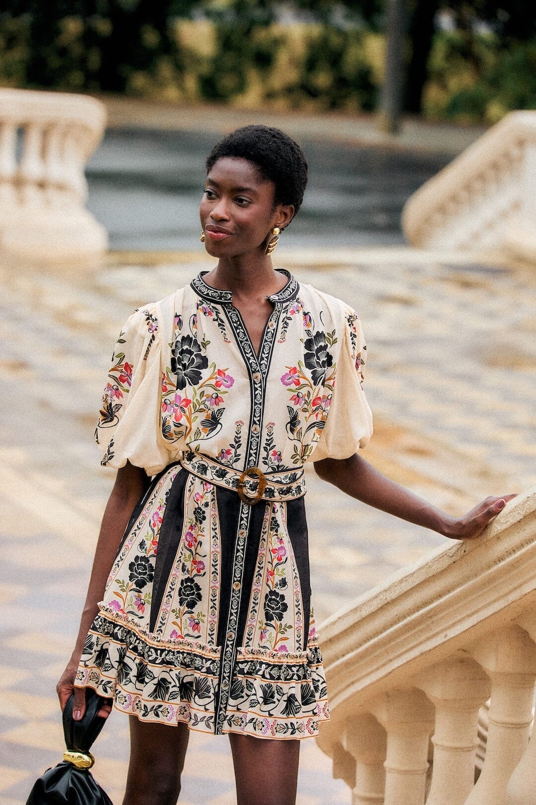 Minidress con bottoni e cintura Delicate Floral