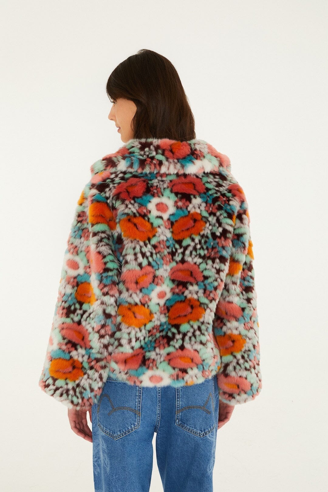 Gefütterte Crop-Jacke aus Kunstfell mit Blumenmuster