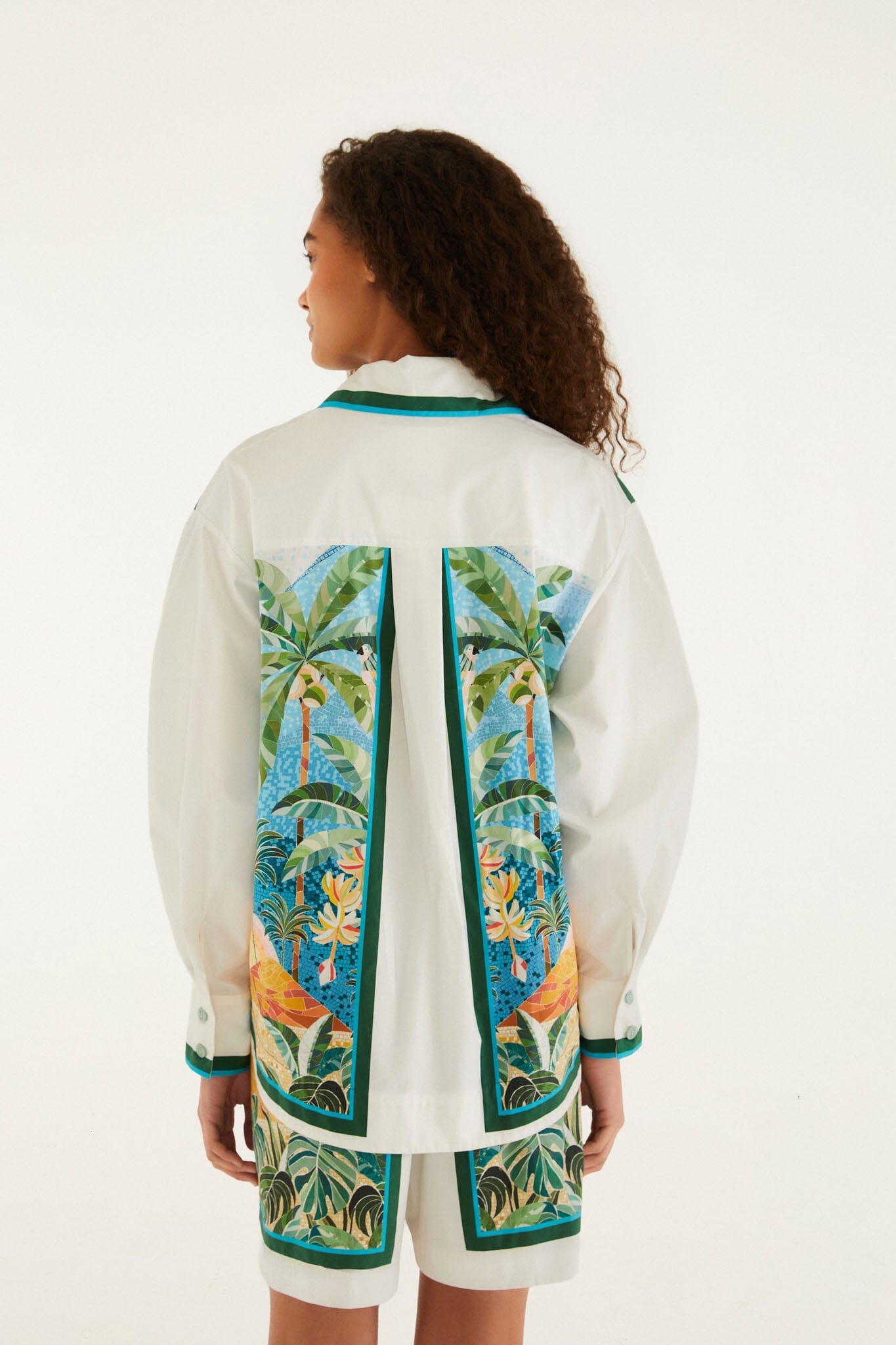 FARM Rio model wearing the Multicolor Rio Mosaic Collared Buttoned Shirt