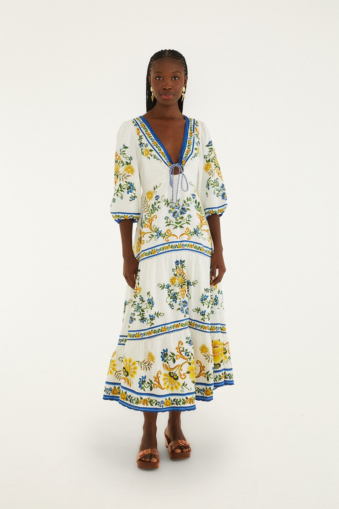 Off-White Emily Floral Tapestry Drawstring Midi Dress en Farm Rio