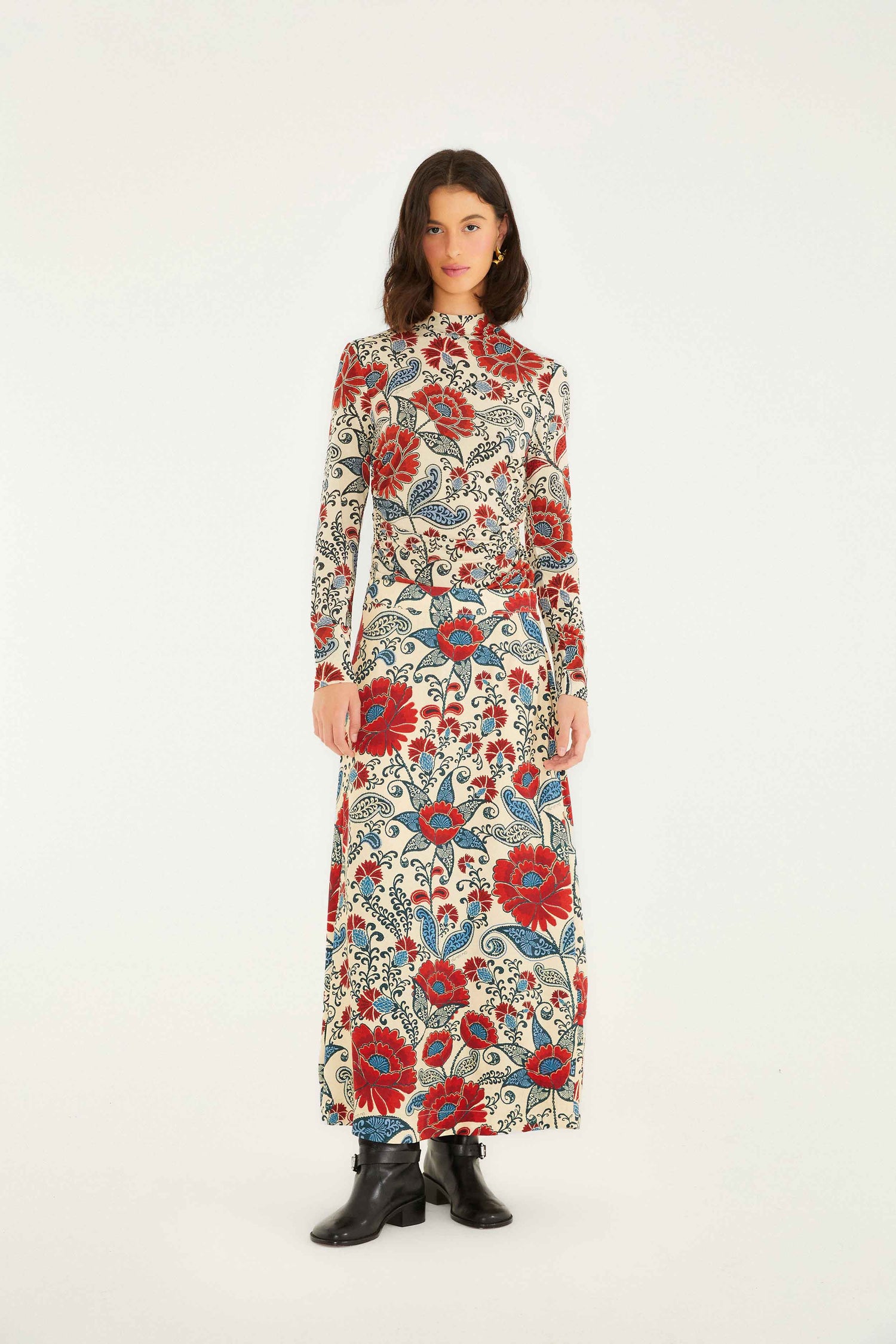 FARM Rio model wearing the Sand Francesca Lenzing� Ecovero� Viscose Maxi Skirt