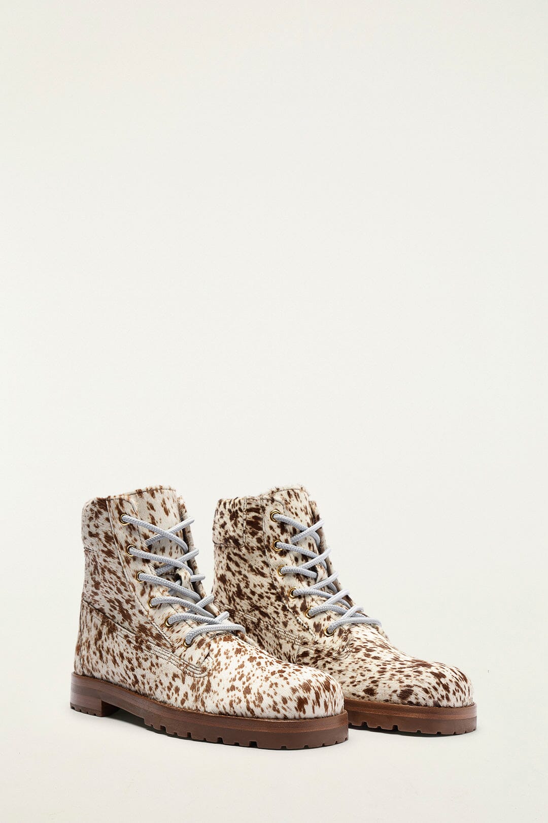 FARM Rio model wearing the Trekking Boots