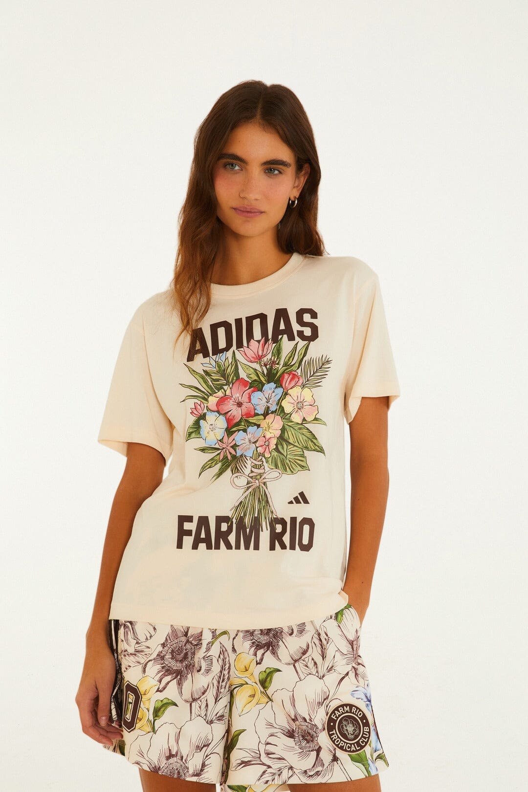 T-shirt Adidas Bouquet color bianco sporco