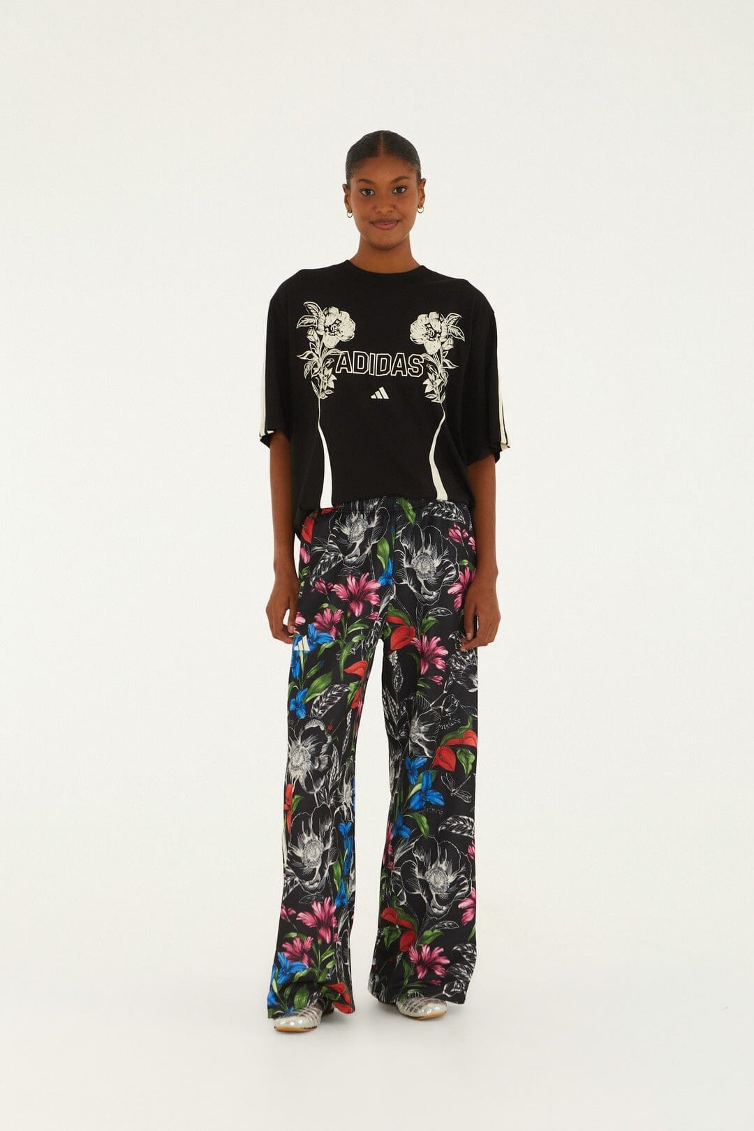 T-shirt Adidas Sketch Floral Nero