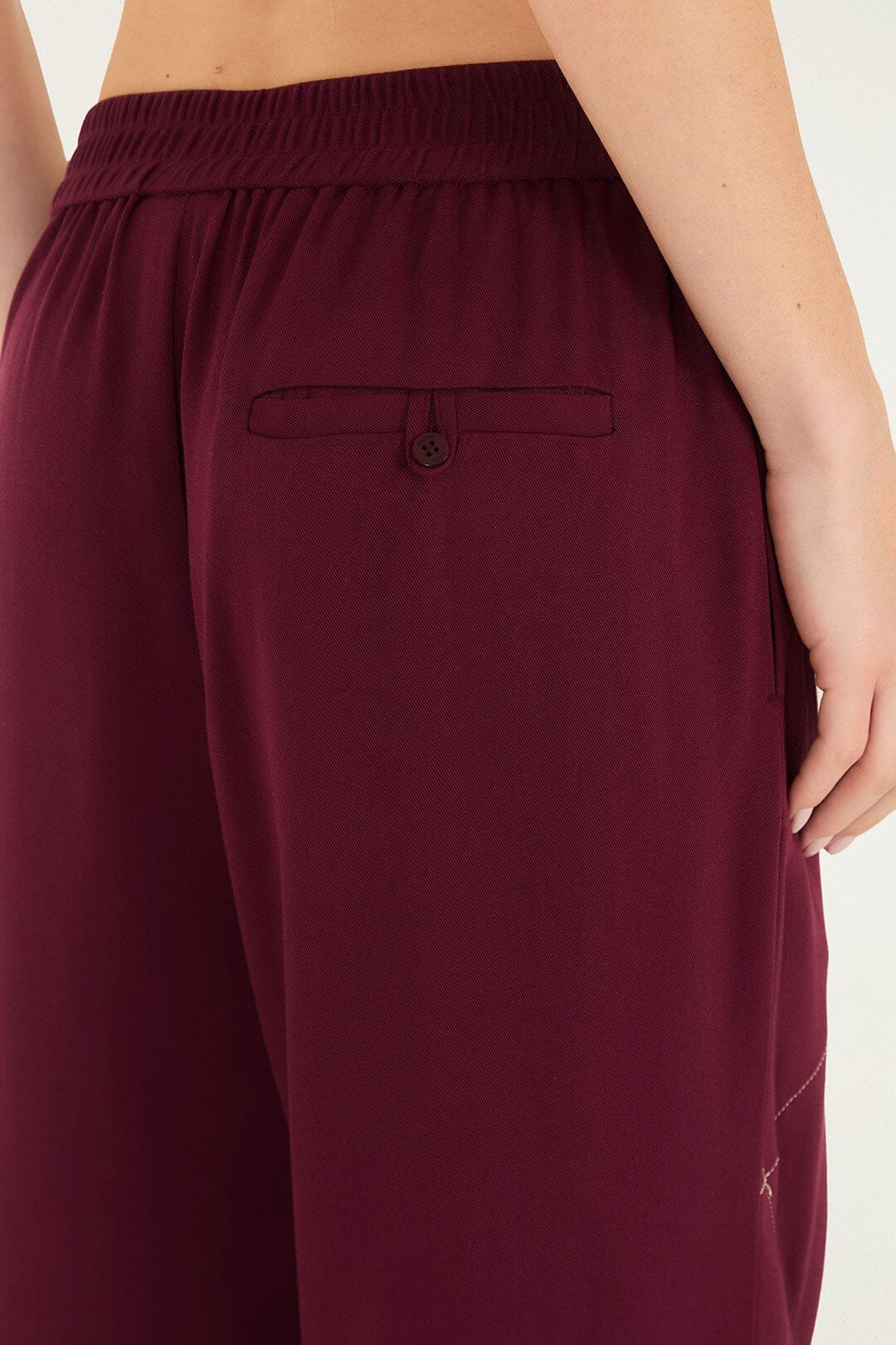 Vintage Souvenirs Bestickte Hose