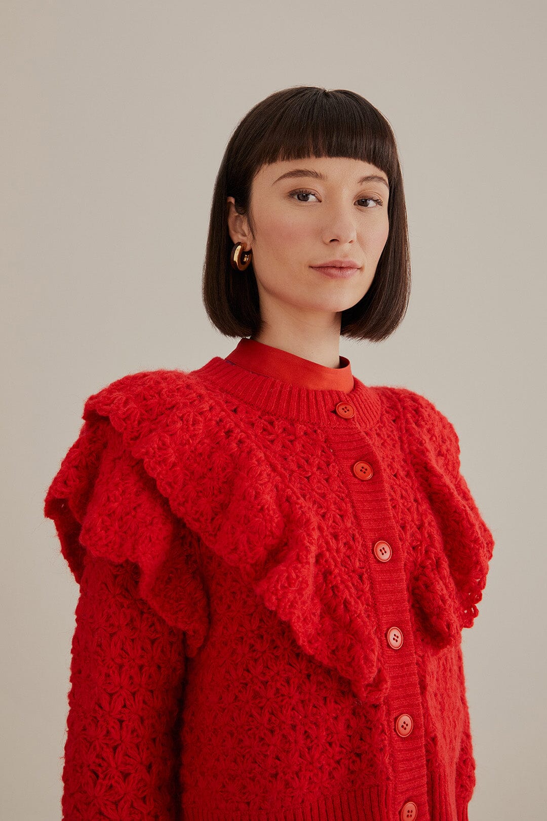Cardigan en tricot à texture de fleur rouge